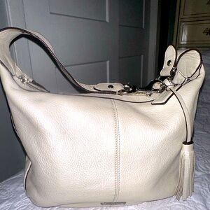 Coach F23960 Pearl Avery pebbled Leather Tassel Purse